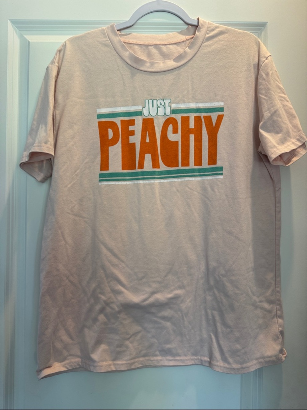 Just Peachy graphic tee